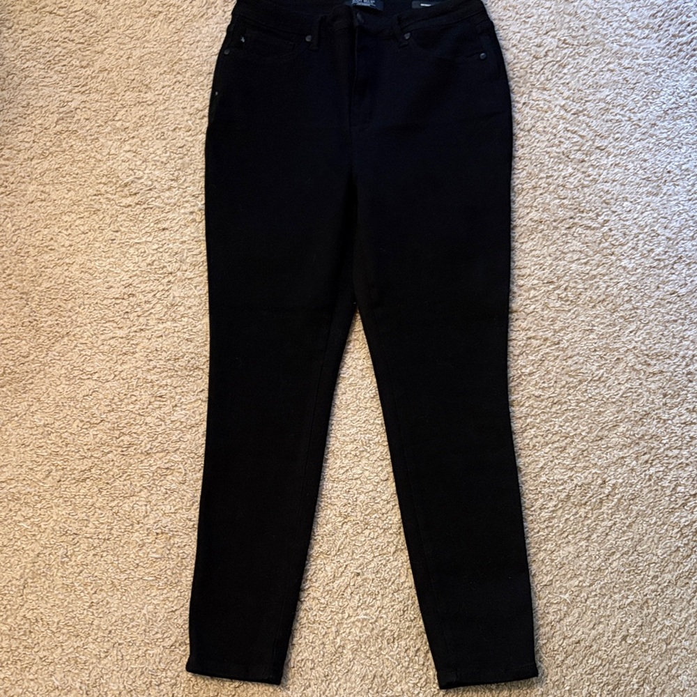 Judy Blue Black Skinny Fit Jeans